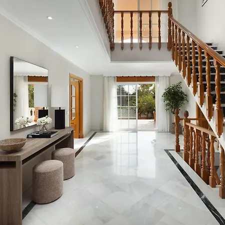 Treetops - Family With Heated Pool In Villa