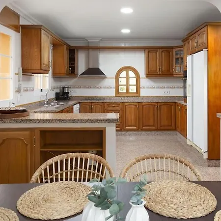 Treetops - Family With Heated Pool In *