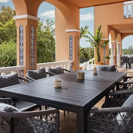 Treetops - Family With Heated Pool In Villa Marbella