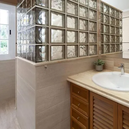 Villa Treetops - Family With Heated Pool In Marbella