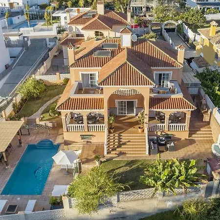 Treetops - Family With Heated Pool In Villa *