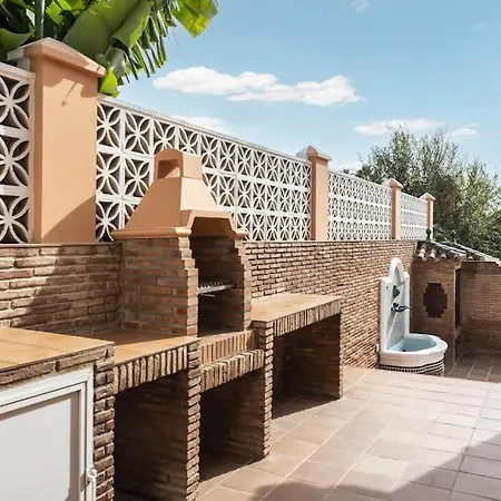 Treetops - Family With Heated Pool In Villa Marbella