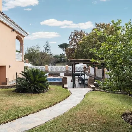 Treetops - Family With Heated Pool In *